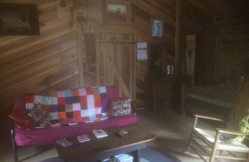 Seymour House | Free Guided mountain walking tour with ranch stay