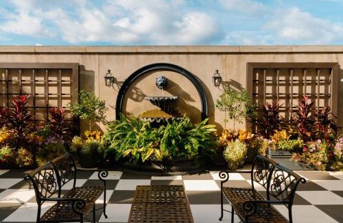 Charleston Historic District Hotel | French Quarter Inn