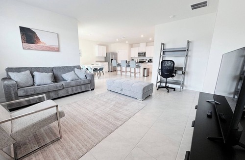 Winter Haven House | Fresh and Modern Home