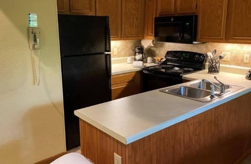 Sapphire Resort | Friend and Family Getaway! 3 Great Units Minutes from Panthertown Valley Trail!