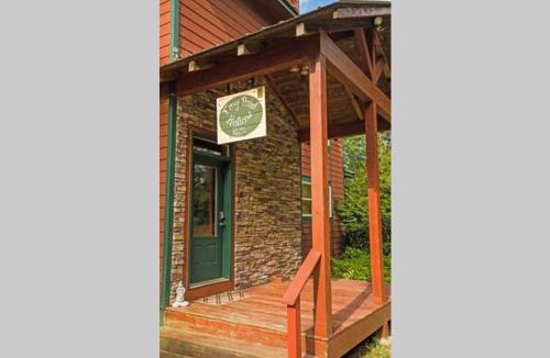 Ellijay House | Frog Pond Hollow Lodge