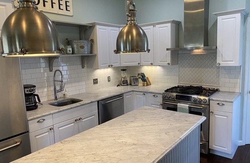 Clipper Cove House | FULL BEACH HOUSE - Clipper Cove Cutie - 3-5 Min WALK to beach - SLEEPS 10