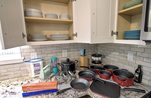 Cartersville House | Full Kitchen, Backyard, Ping Pong, Desk and Patio - Family Retreat at LakePoint