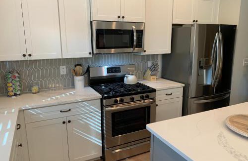 Acworth House | Fully Fenced & Fitted 4BR Near LakePoint Sports