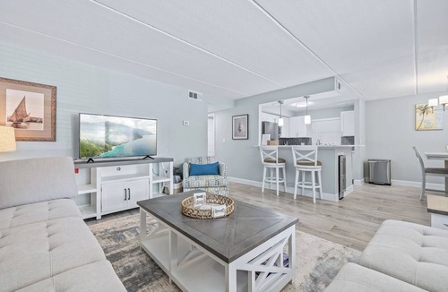 North Redington Beach Condo | Fully renovated 2 bedroom 2 bath condo N Redington Beach