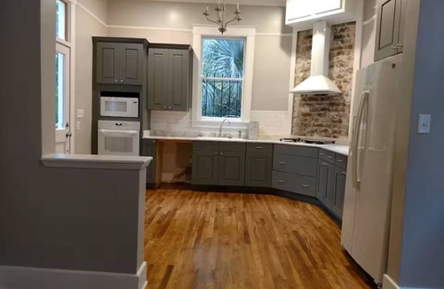 Metropolitan House | Fully Restored Historic Savannah Home.