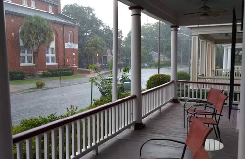 Metropolitan House | Fully Restored Historic Savannah Home.