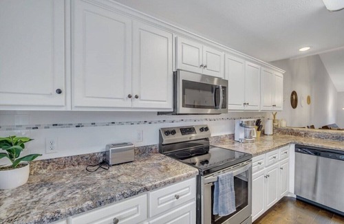 Statesboro House | GATA Suite - Quiet neighborhood, 10 minutes to GSU