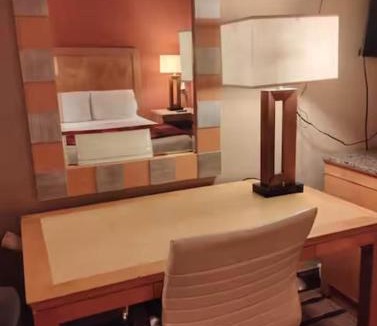 Baton Rouge Apartment | Gated 2 Double Bed Studio with Full Kitchen 112