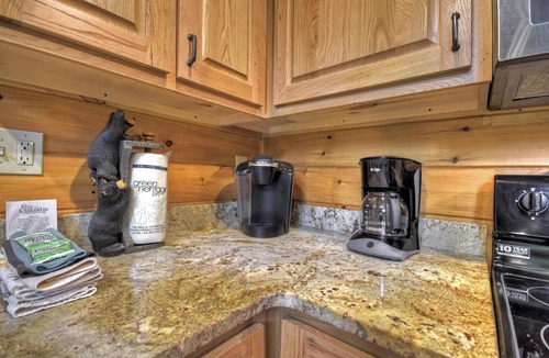 McCaysville Cabin | Go Fish | Creek Front | Pool Table | Fire Pit