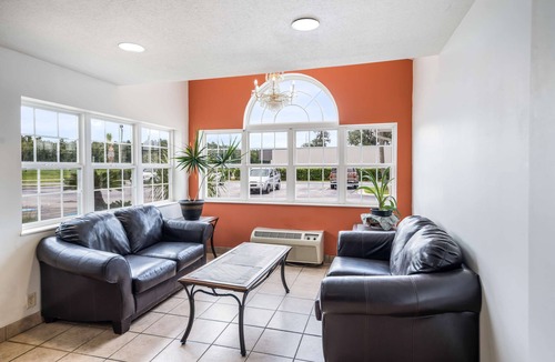 Brunswick Hotel | Golden Isles Inn & Suites Brunswick South