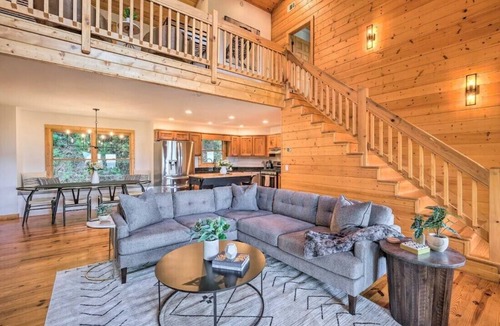 Ranger Cabin | Good 2 View Mountain Views Game Room Sleeps 12