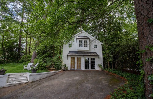 Brookhaven Cottage | Gorgeous Historic Carriage House with fine furnishings and modern amenities