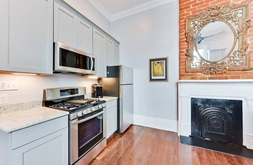 Arts/Warehouse District Cottage | Gorgeous Historic New Orleans Cottage