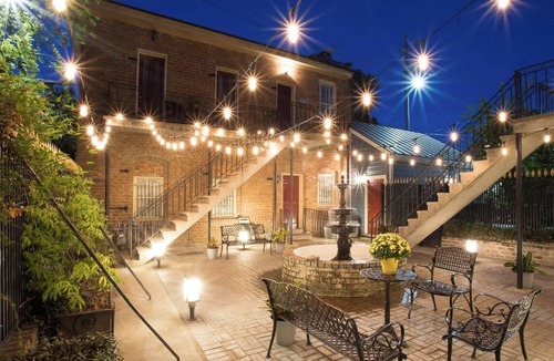 Historic District - North House | Grand Downtown Estate on Broughton for 20 Guests w/Parking by Lucky Savannah