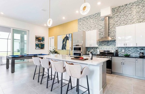 Loughman House | Grand Home Near Disney w/Princess Themed BR, Pool Table, Game Loft & Theater
