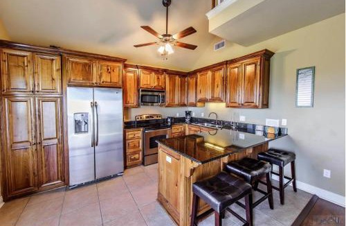 Grand Isle House | Grand Isle Unit E pet friendly detached condo 3 bedrooms 1 bath easy beach access