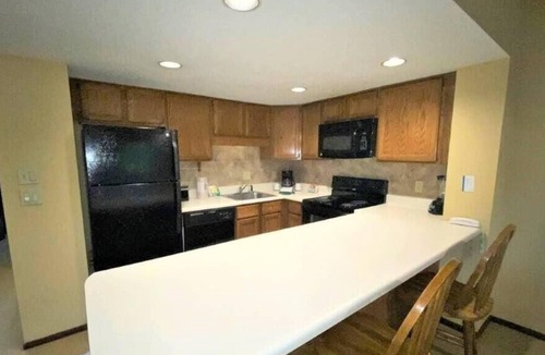 Sapphire Resort | Great Adventure in North Carolina! 3 Serene Units, Ski Equipment Rentals
