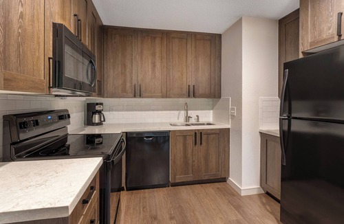 Sapphire Apartment | Great Adventure in North Carolina! 3 Pools, Ski Equipment Rentals, Free Parking