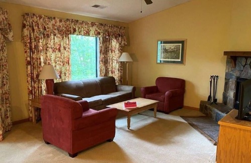 Sapphire Resort | Great Amenities! 3 Convenient Units Near Fairfield Lake, Gym, Indoor Pool