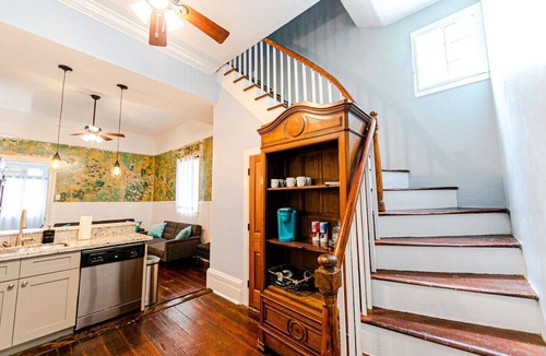 Treme Apartment | Great for groups, close to the french quarter, loads of historic charm!