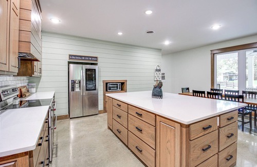 Lawrence County House | Great for Groups: Family Creekside Home in Loretto