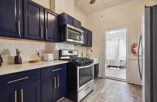 Faubourg Lafayette House | Great Location! Historic Cozy Pad- Near Streetcar