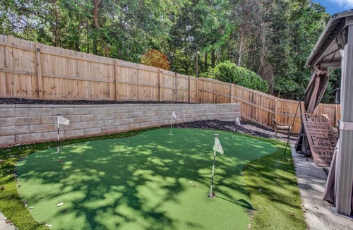 Roswell House | Great spacious home with great entertainment!