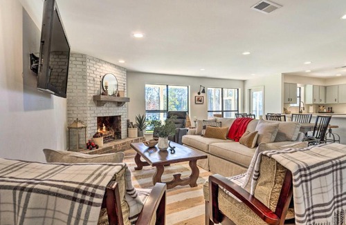 Molino House | 'Green Acres' Home w/Fire Pit + Fishing Pond