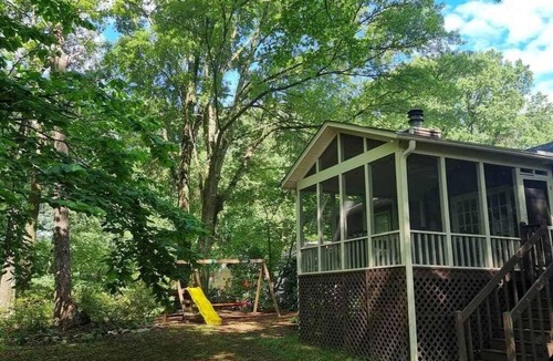 Conestee House | Greenville 3BR Retreat | Screened Porch | 4.85*