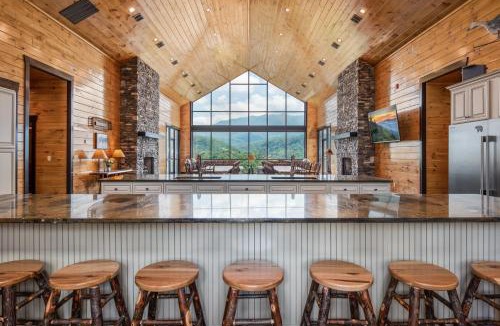Gatlinburg House | Greystone Pointe Lodge by Stony Brook Cabins