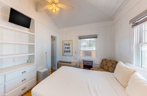 Bahama Beach House | Gulf-front beach house with million dollar views, washer/dryer, & central AC