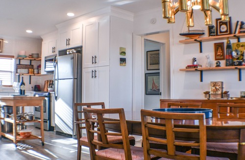 Dauphin Island House | Gulf side beach bungalow with tons of charm!