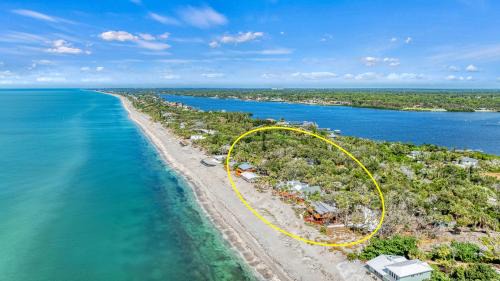 Englewood House | Gulf View Escape on the Beach at Resort with Pool, Kayaks, and More!