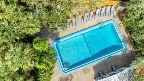 Englewood House | Gulf View Escape on the Beach at Resort with Pool, Kayaks, and More!