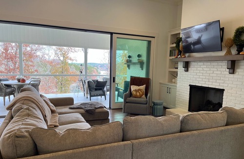 Seneca House | Halcyon Heights on Lake Keowee!