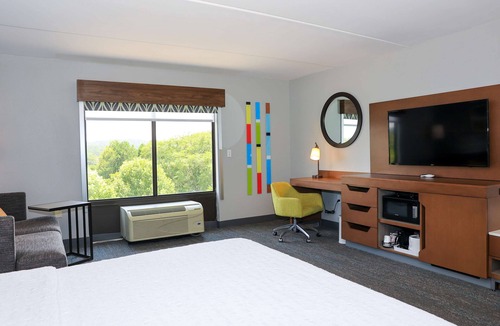 Canton Hotel | Hampton Inn Atlanta-Canton