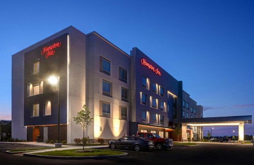 Crown Point Hotel | Hampton Inn Crown Point, In