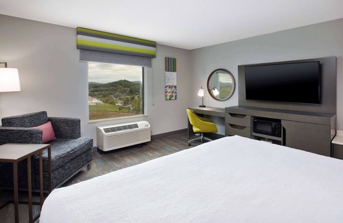 Elkins Hotel | Hampton Inn Elkins