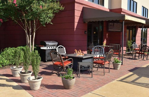 Alexandria Hotel | Hampton Inn & Suites Alexandria