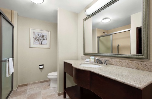 Brunswick Hotel | Hampton Inn & Suites Brunswick