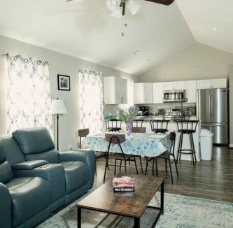 Biloxi House | Happy Beach House in Biloxi