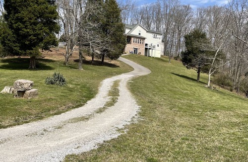 Loudon Apartment | Happy Hideaway: Rural Knoxville area apartment with a GAME room