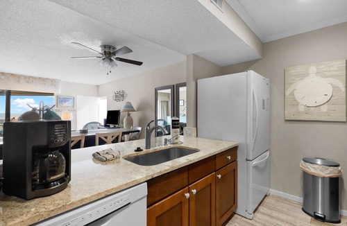 Beachwalk Condo | Harbor Island Hideaway: Your Perfect Escape