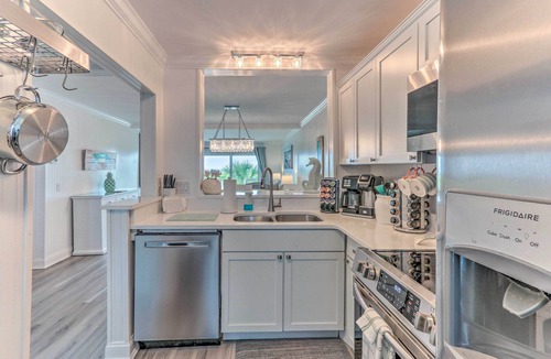 Oceanmarsh Subdivision Villa | Harbor Island Beach Retreat - Steps to Ocean!