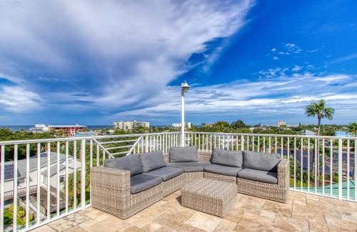 Indian Rocks Beach Hotel | Harbourside Resort, a New Hotel Collection Property