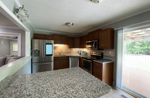 Harrison House | Harrison Bay Hideaway: Cozy home, walk to Harrison Bay State Park, Golf, Lake