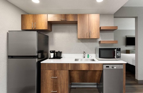 Survey Creek Hotel | Hawthorn Extended Stay By Wyndham Ft Lauderdale Cypress Crk