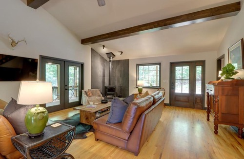 Hayesville House | Hayesville ‘River Run’ Home on Hiwassee River!