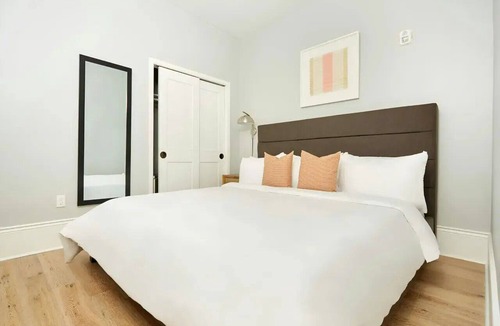 French Quarter Hotel | Hearing-Accessible Stay on Canal Street | Walk to French Quarter | The Harlequin